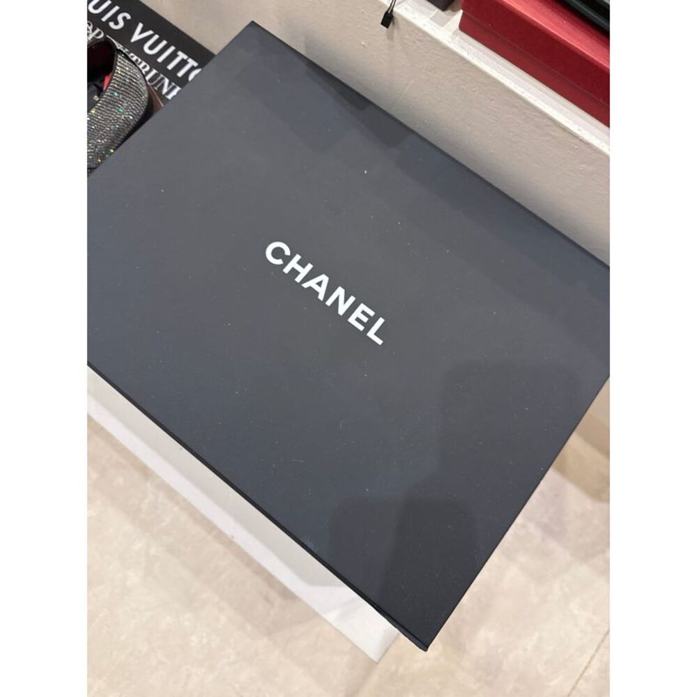 Chanel CHANEL Timeless Classique Jumbo Women's Handbag